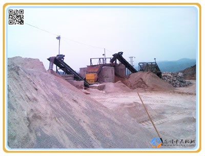 云南潞西?？俍CF60型制砂機生產現場